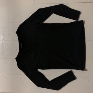 Black vneck 100% merino wool sweater